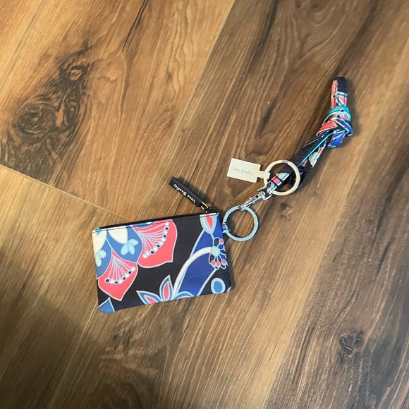 ✨vera bradley lanyard and id holder✨ - Picture 2 of 2
